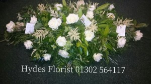 coffin-top-funeral-flowers-doncaster-best-florist-hydes  